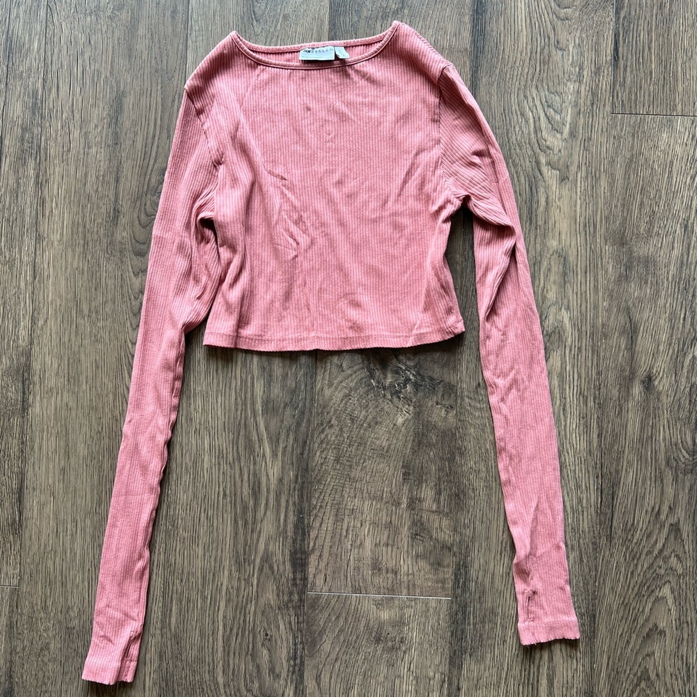ASOS Salmon Colored Ling Sleeve Crop Top - Size US 06